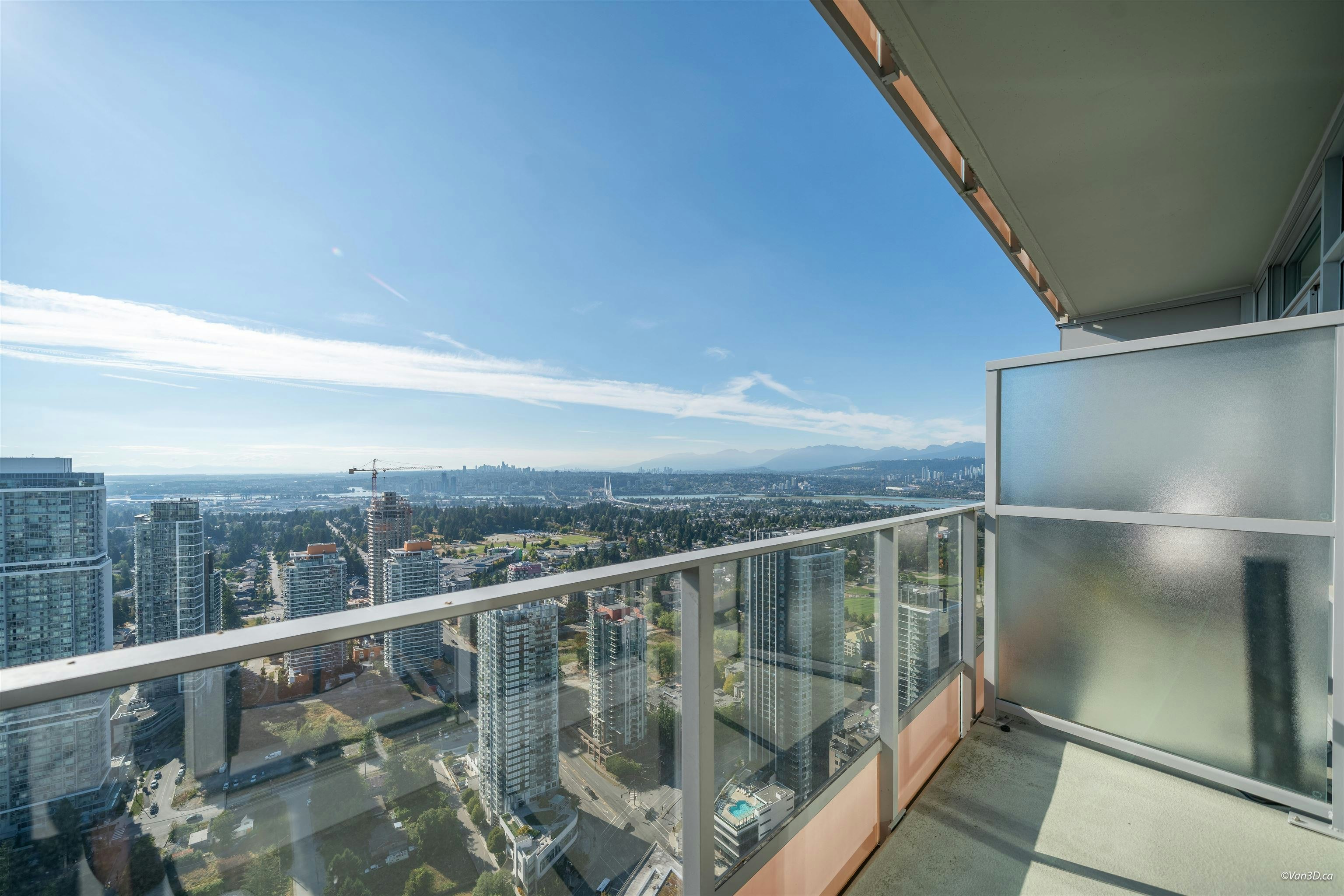4807-13495 Central Avenue, Surrey, BC, V3T 0K2