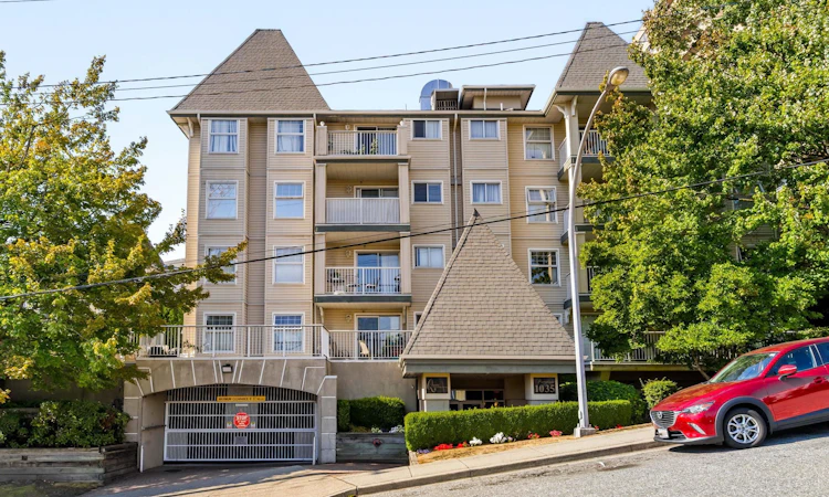 103-1035 Auckland Street
