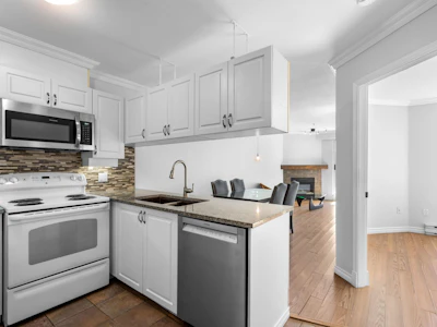 103-1035 Auckland Street - 5