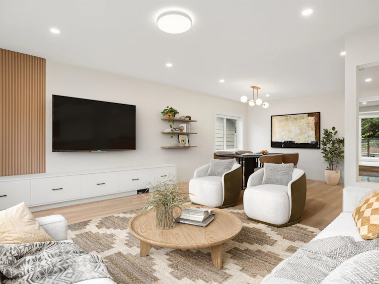 15962 North Bluff Road, Surrey, BC, V4B 3G8