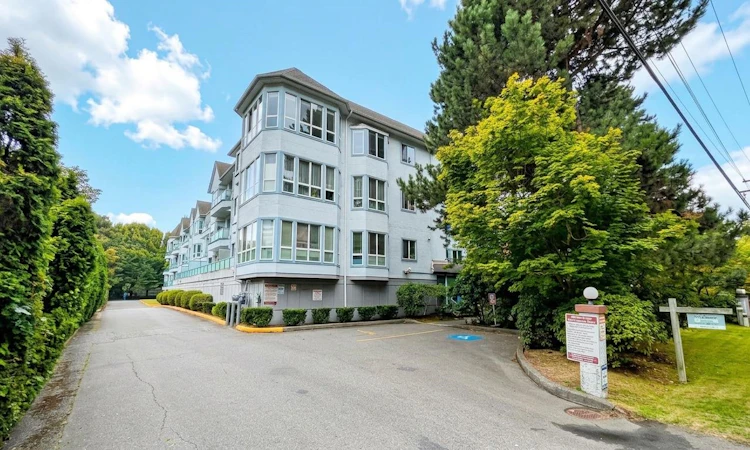 104-8680 Lansdowne Road