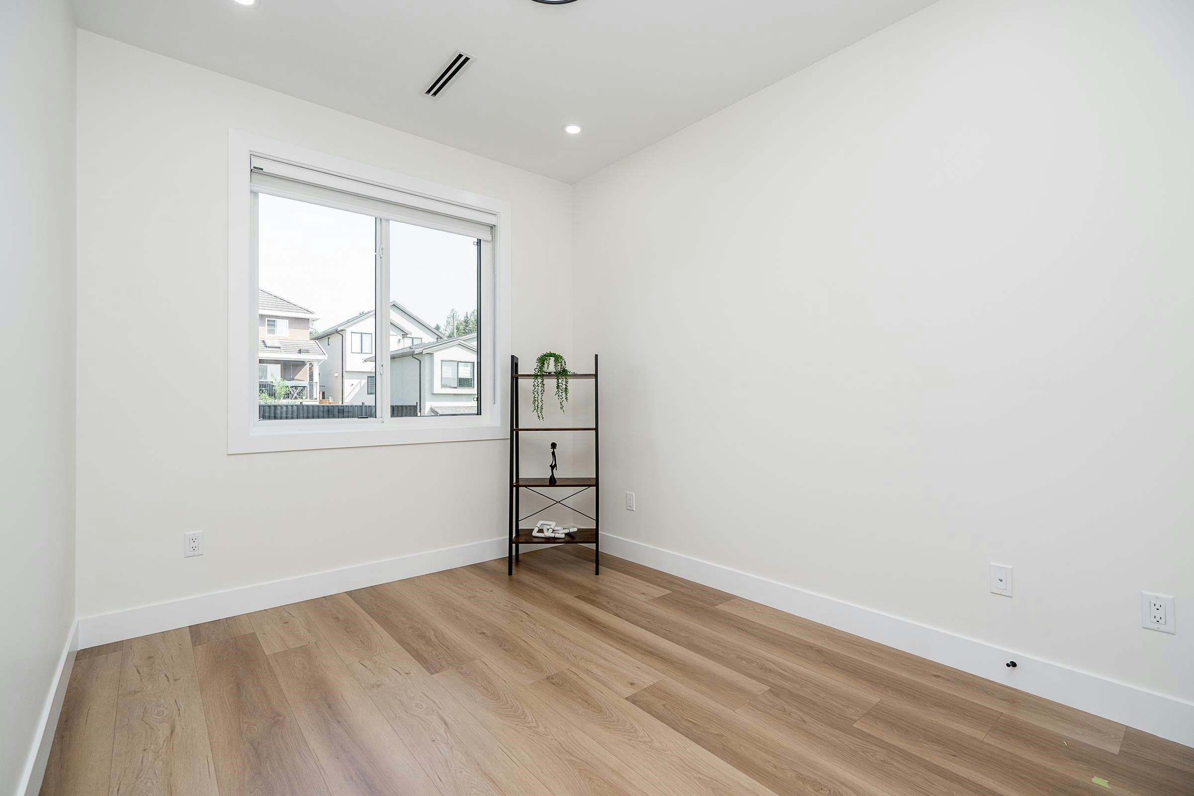 102-1149 Dansey Avenue, Coquitlam, BC, V3K 3H5 - 27