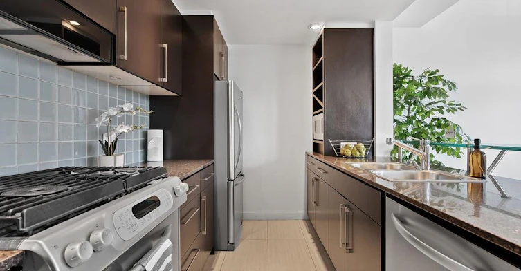 TH105-638 Beach Crescent, Vancouver, BC, V6Z 3H6 - 18