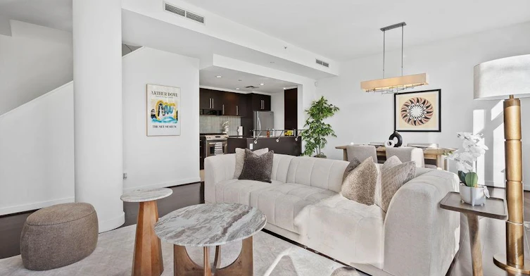 TH105-638 Beach Crescent, Vancouver, BC, V6Z 3H6 - 2