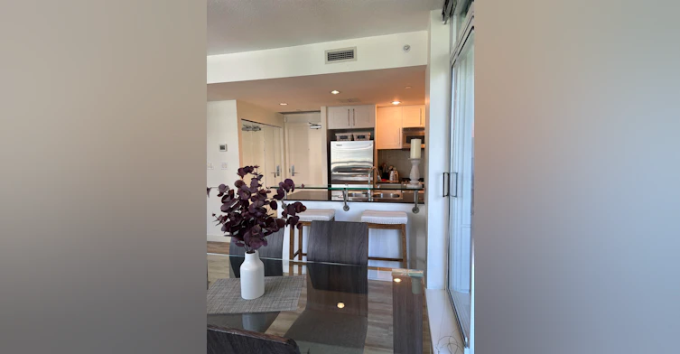 906-633 Kinghorne Mews, Vancouver, BC, V6Z 3A9 - 4