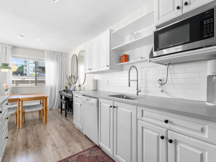 202-1610 Chesterfield Avenue, North Vancouver, BC, V7M 2N7 - 11