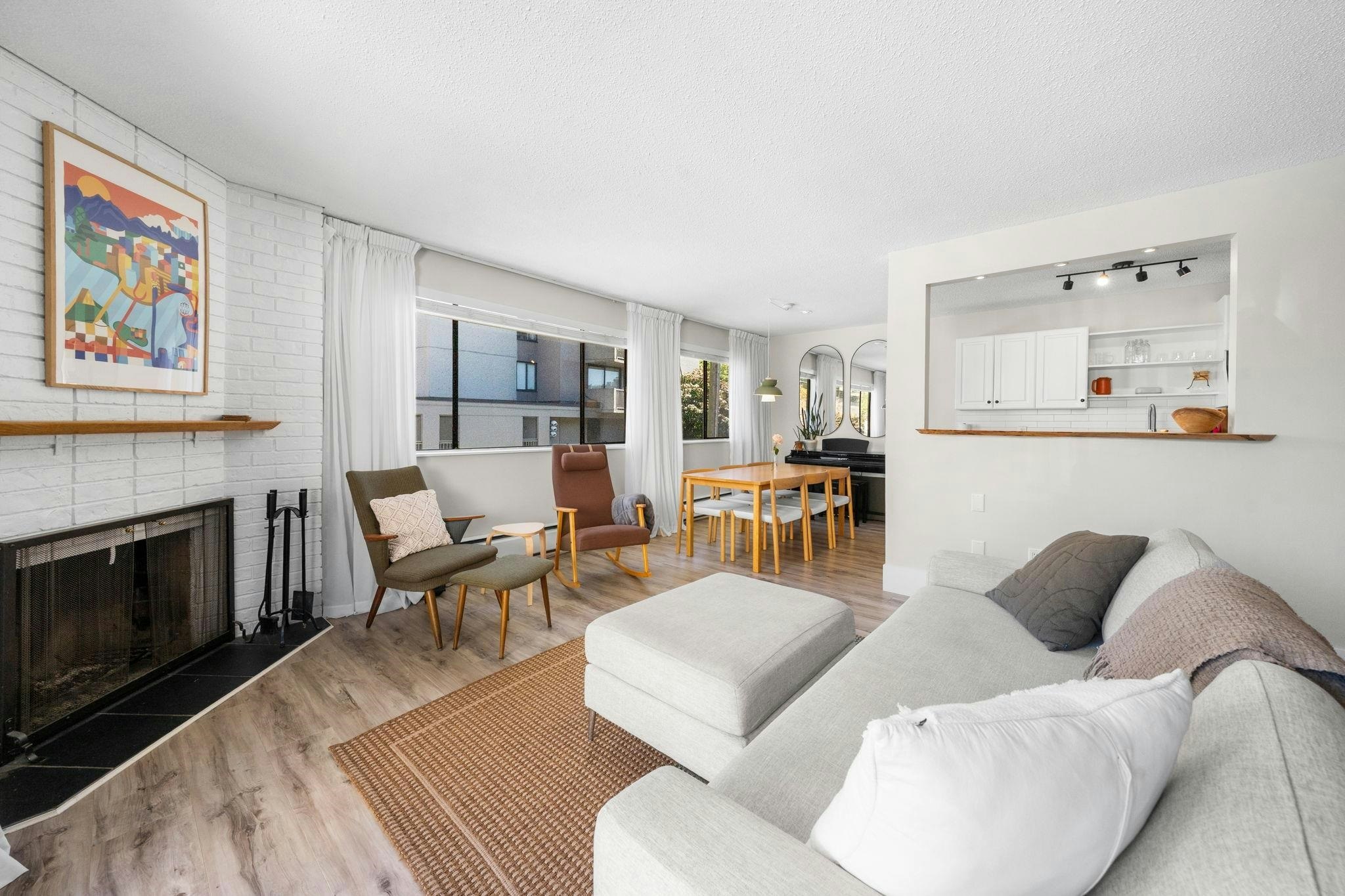 202-1610 Chesterfield Avenue, North Vancouver, BC, V7M 2N7 - 17