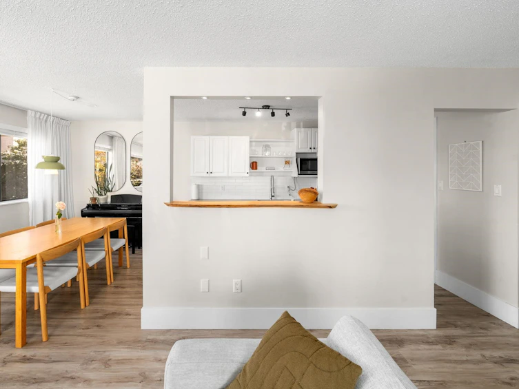 202-1610 Chesterfield Avenue, North Vancouver, BC, V7M 2N7 - 12