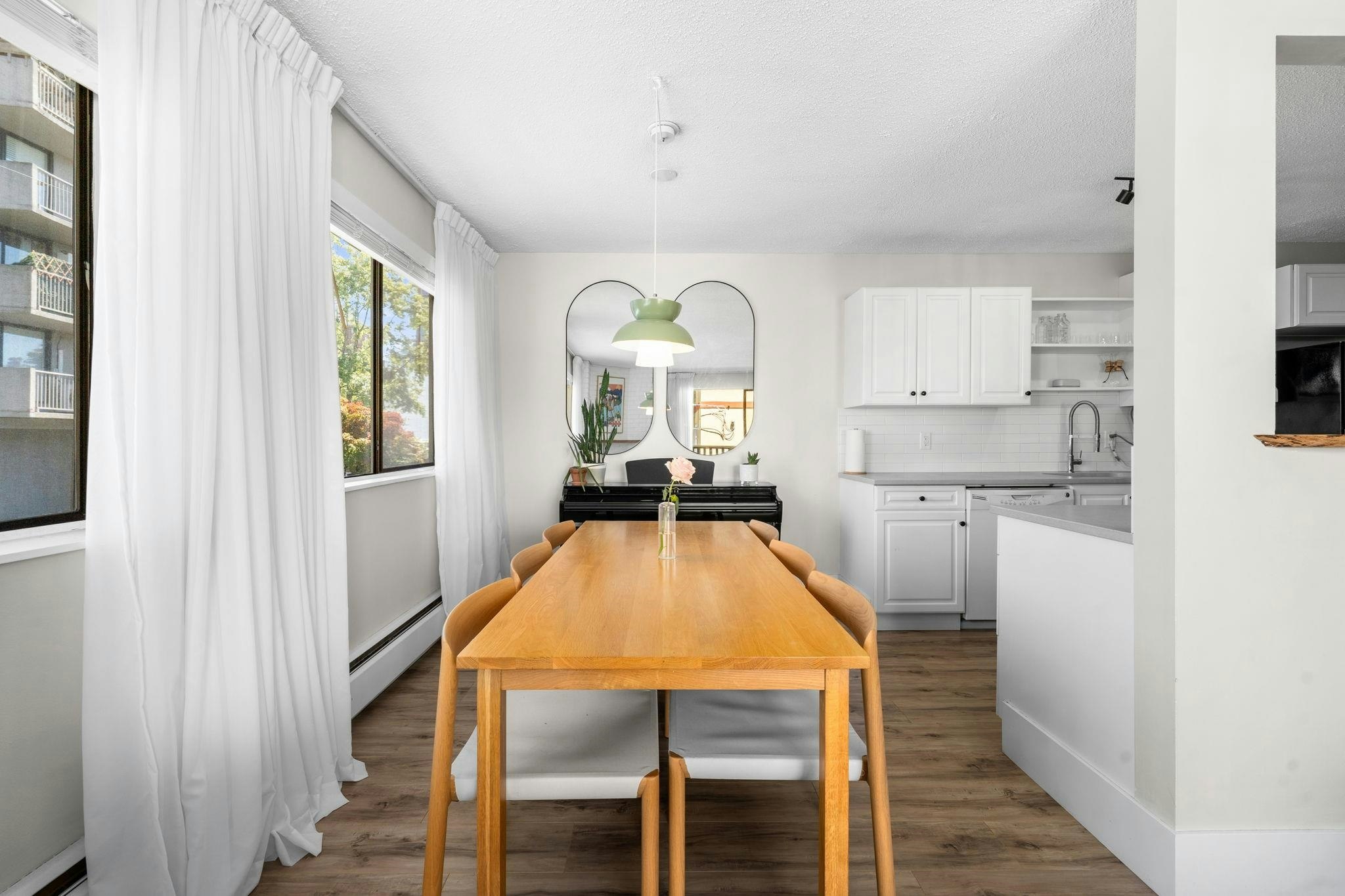 202-1610 Chesterfield Avenue - 3