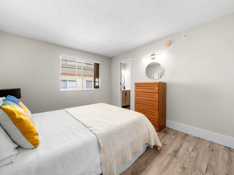 202-1610 Chesterfield Avenue, North Vancouver, BC, V7M 2N7 - 19