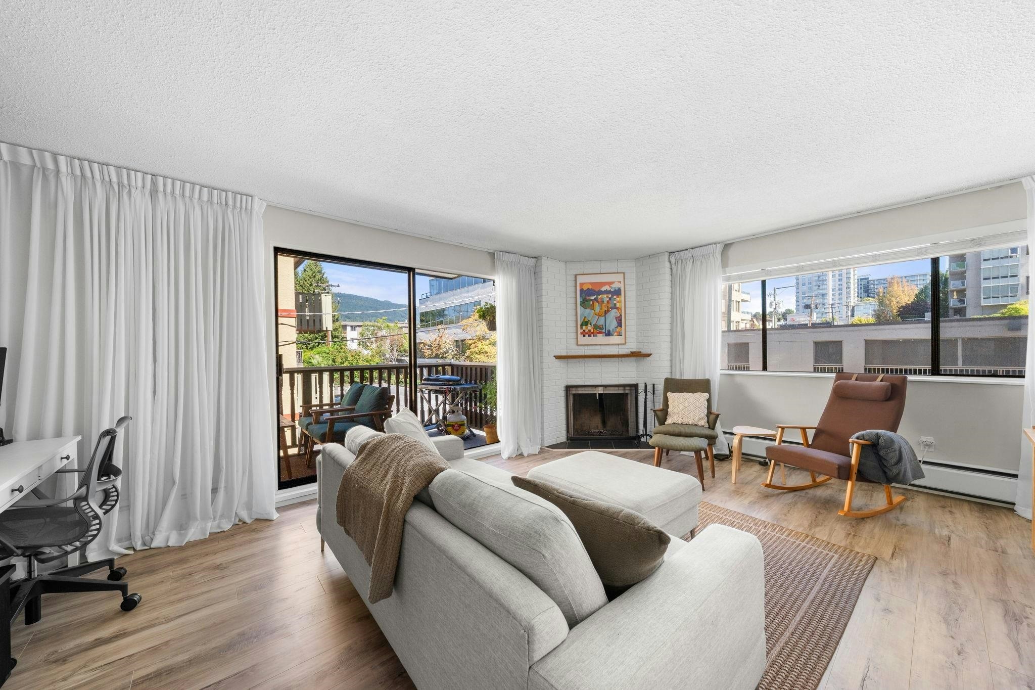 202-1610 Chesterfield Avenue, North Vancouver, BC, V7M 2N7 - 13