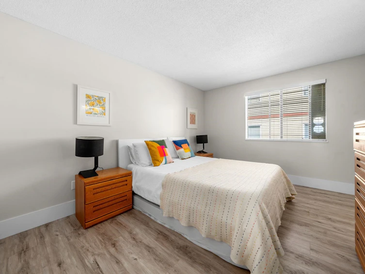 202-1610 Chesterfield Avenue, North Vancouver, BC, V7M 2N7 - 18