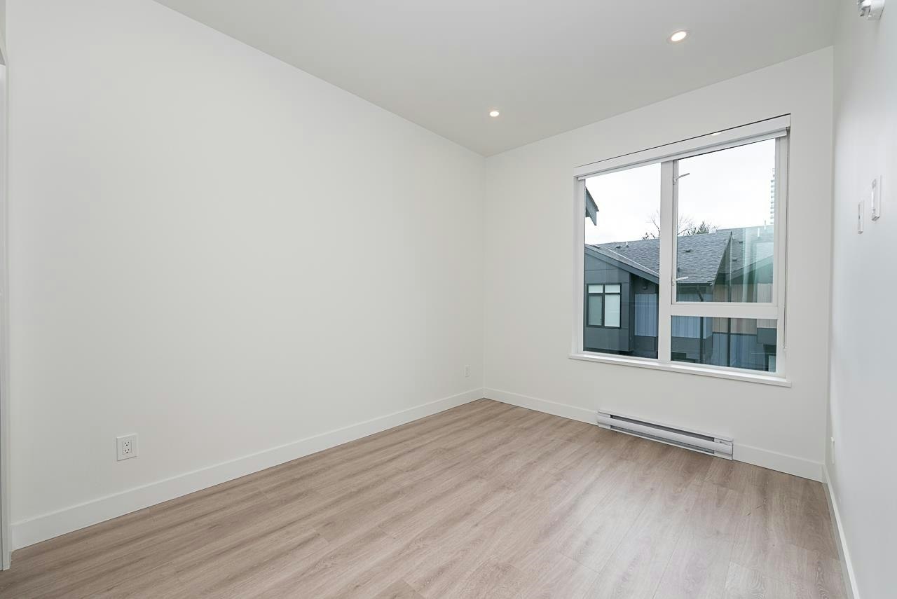 207-7161 17th Avenue, Burnaby, BC, V3N 0K1 - 30