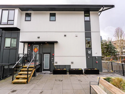 207-7161 17th Avenue - 4