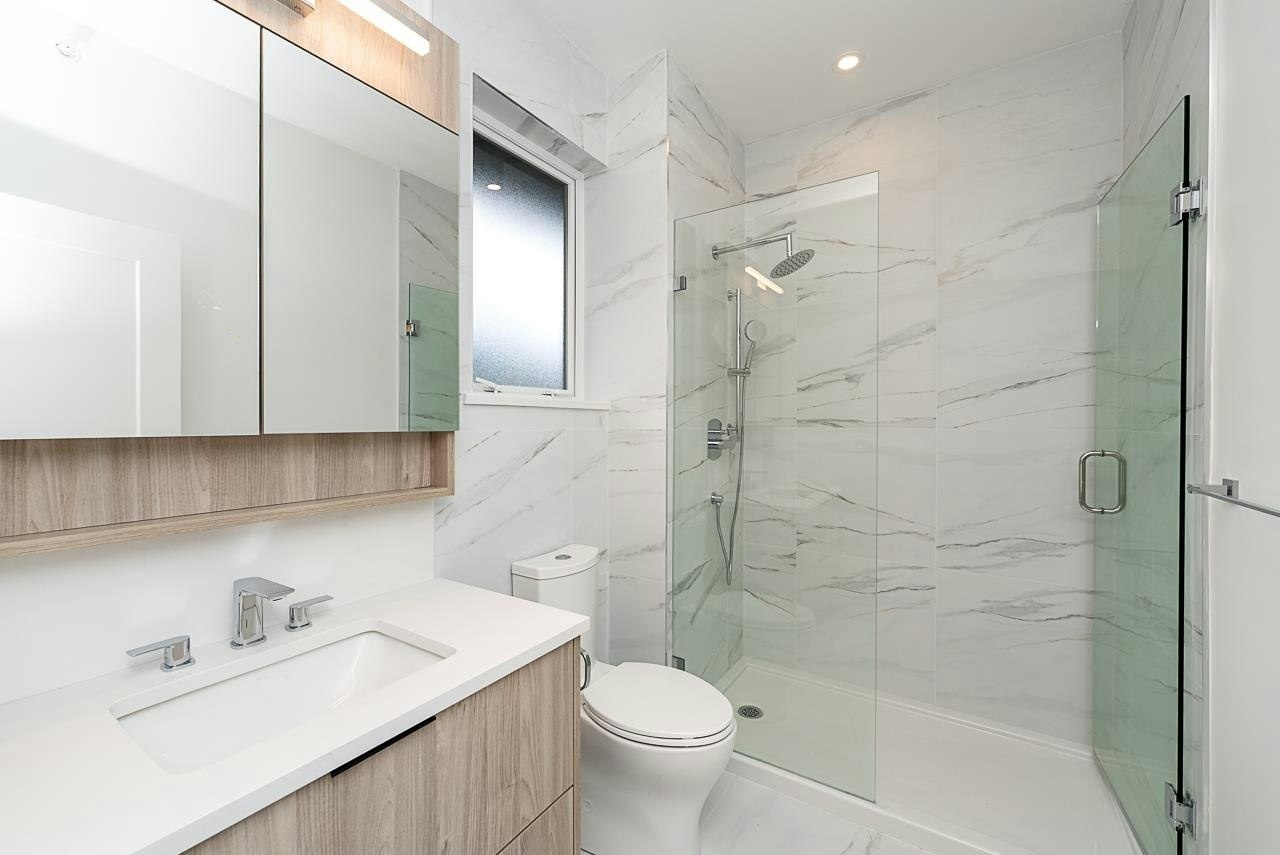 207-7161 17th Avenue, Burnaby, BC, V3N 0K1 - 29
