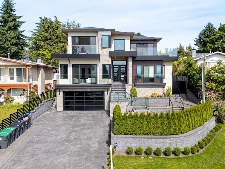 5920 181 Street, Surrey, BC, V3S 4T1