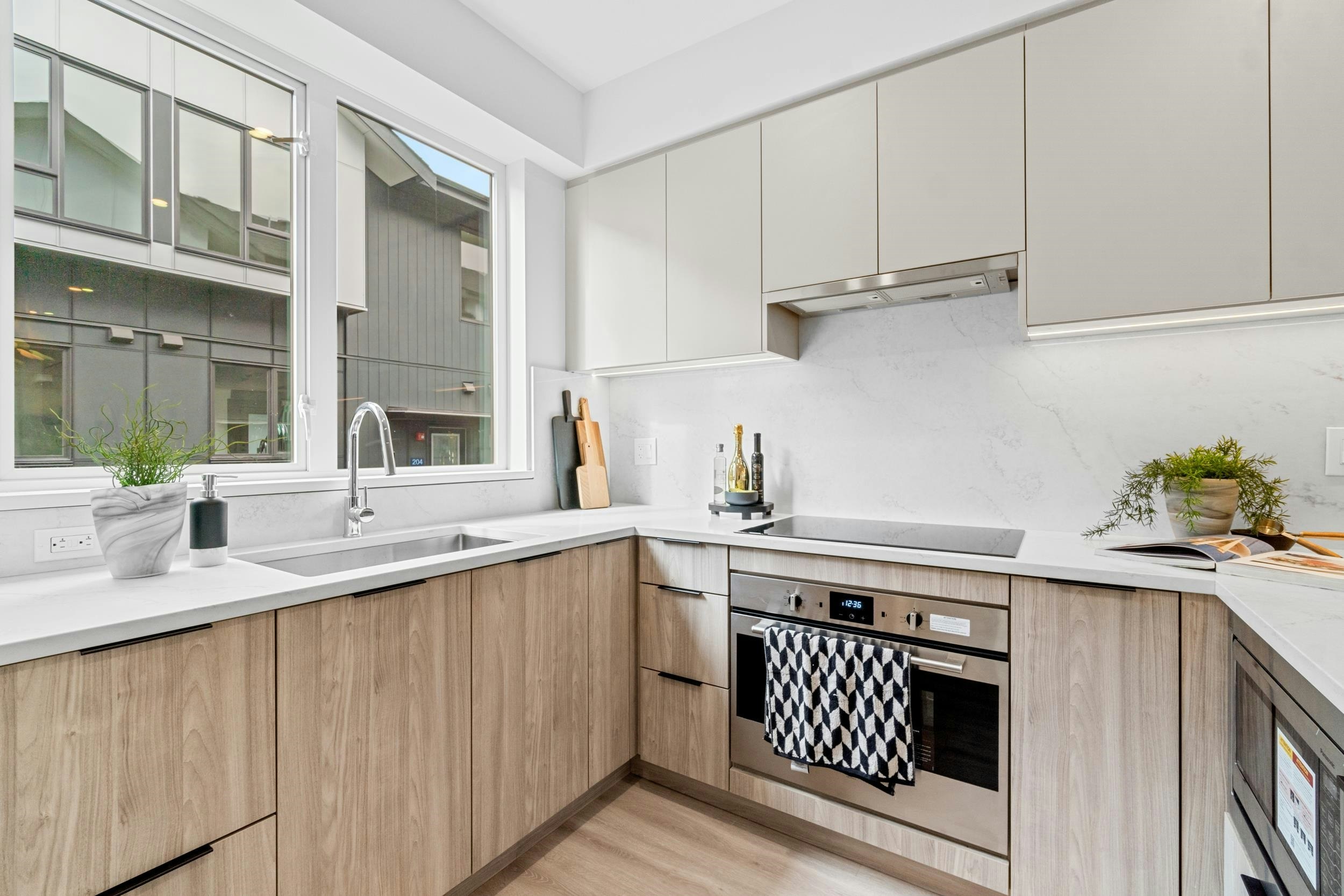 210-7161 17th Avenue - 5