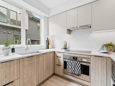 210-7161 17th Avenue - 5
