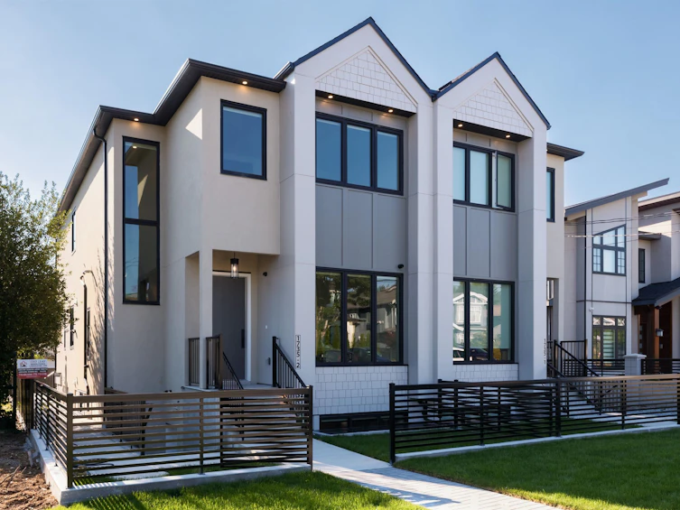 2-1735 Blaine Avenue, Burnaby, BC, V5A 2L9