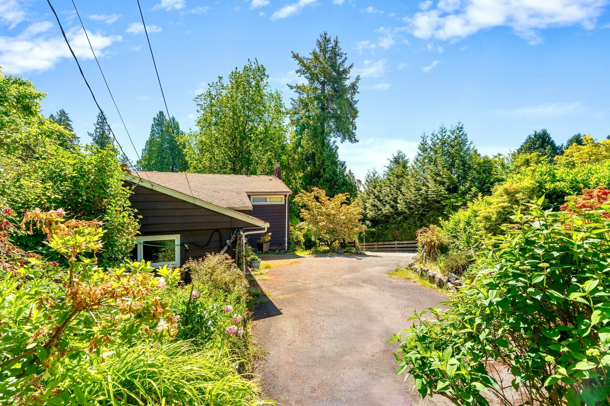 4704 Dogwood Lane, West Vancouver, BC, V7W 1J1 - 11