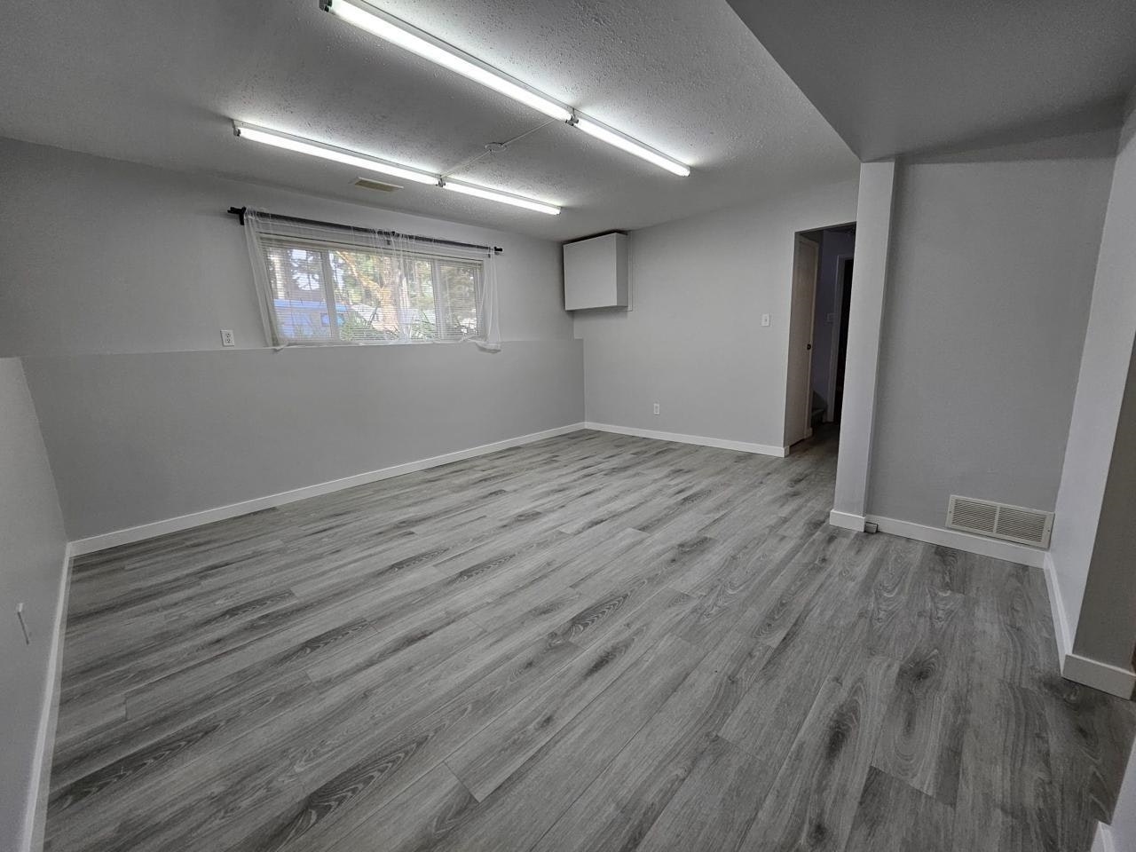 15118 91a Street, Surrey, BC, V3R 6X1 - 15