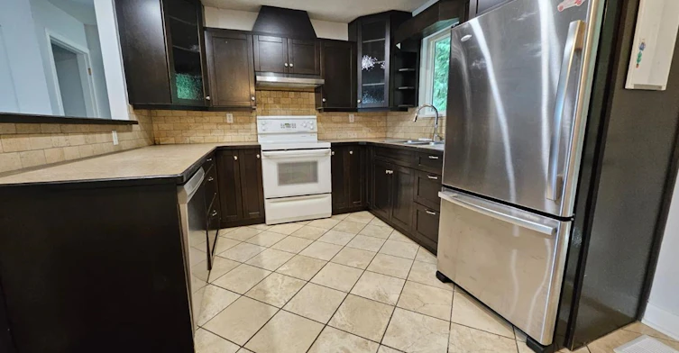 15118 91a Street, Surrey, BC, V3R 6X1 - 5