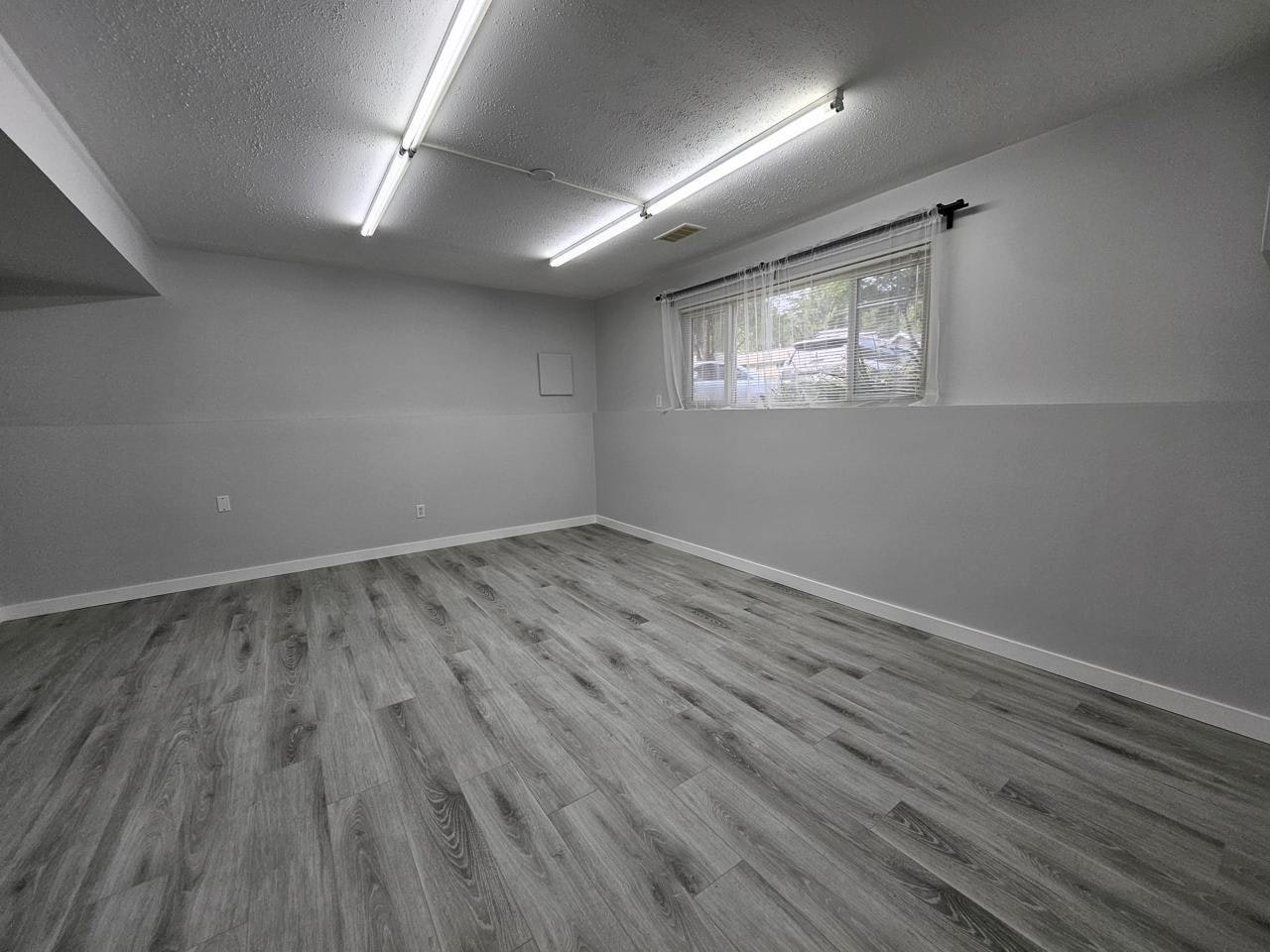 15118 91a Street, Surrey, BC, V3R 6X1 - 14
