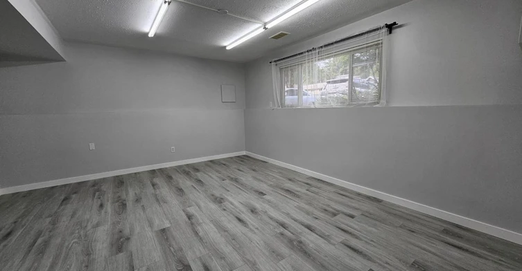 15118 91a Street, Surrey, BC, V3R 6X1 - 14