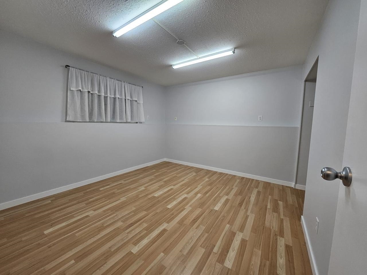 15118 91a Street, Surrey, BC, V3R 6X1 - 17