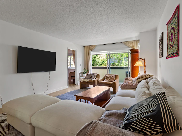 204-2240 Wall Street, Vancouver, BC, V5L 1B6 - 2