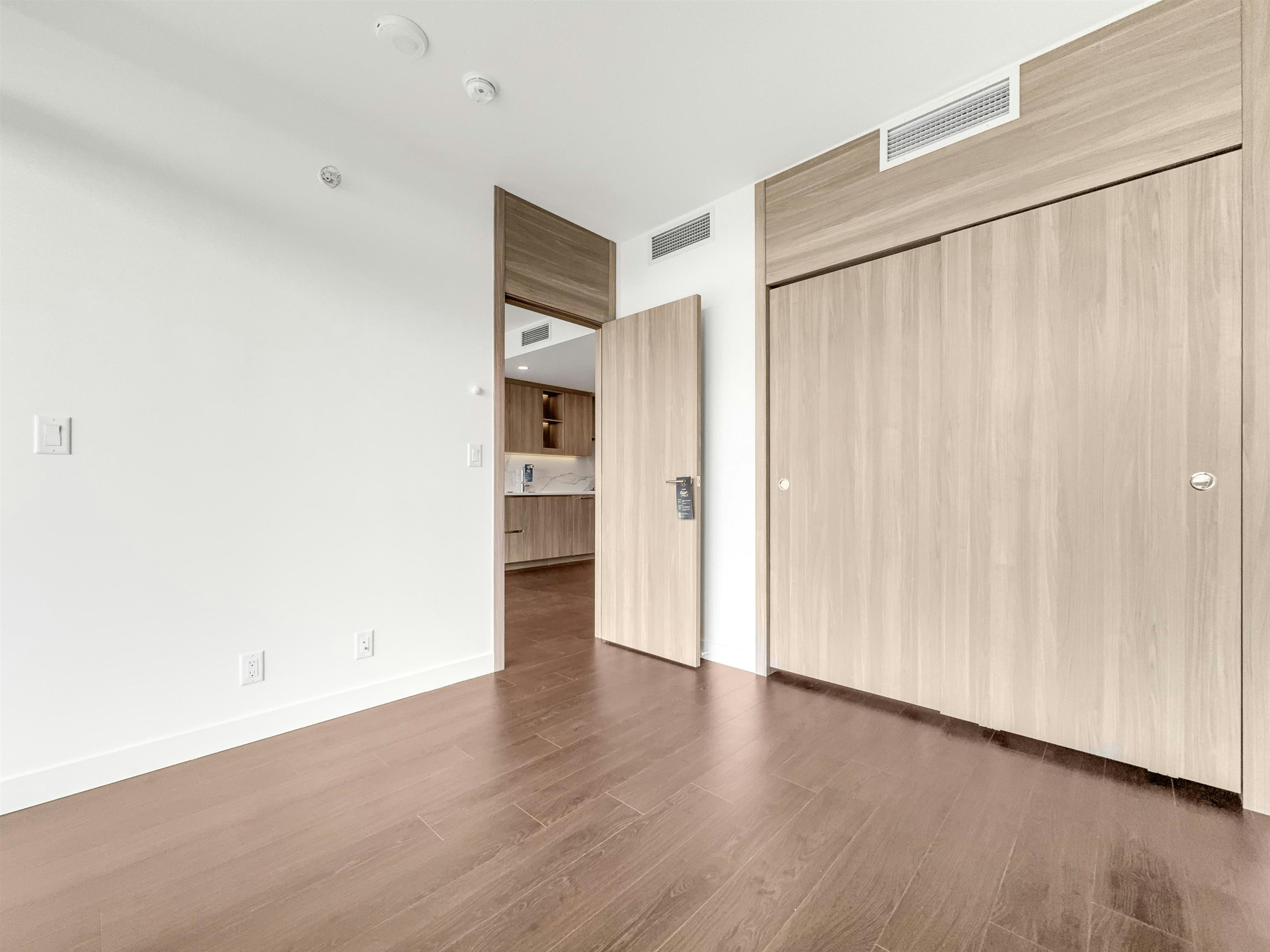 16xx-4890 Lougheed Highway, Burnaby, BC, V5C 0N2 - 11