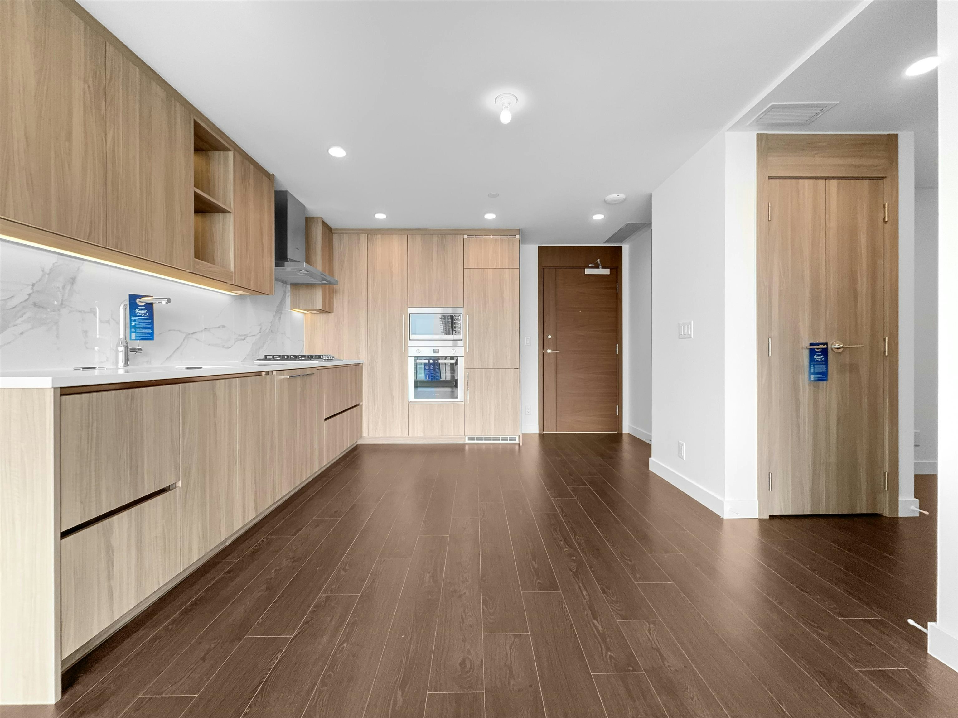 16xx-4890 Lougheed Highway, Burnaby, BC, V5C 0N2 - 9