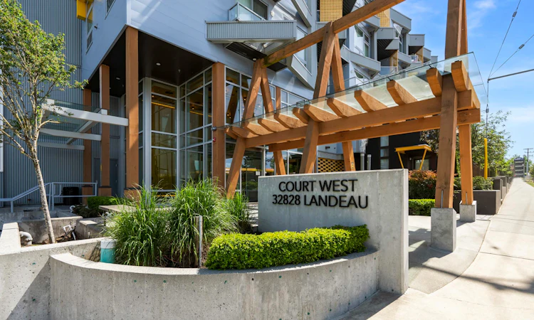 610-32828 Landeau Place