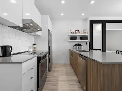 610-32828 Landeau Place - 5