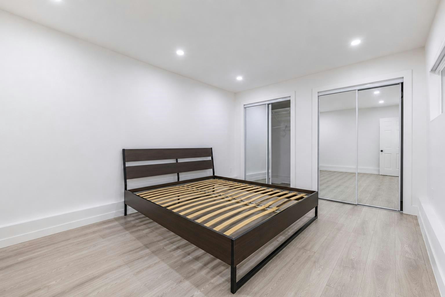 677 Gatensbury Street, Coquitlam, BC, V3J 5G9 - 28