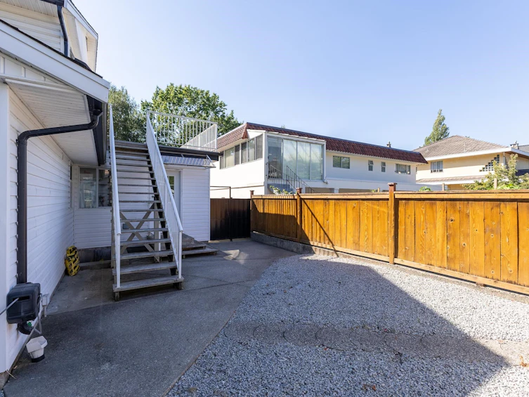 677 Gatensbury Street, Coquitlam, BC, V3J 5G9 - 24