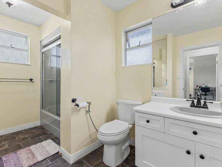677 Gatensbury Street, Coquitlam, BC, V3J 5G9 - 21