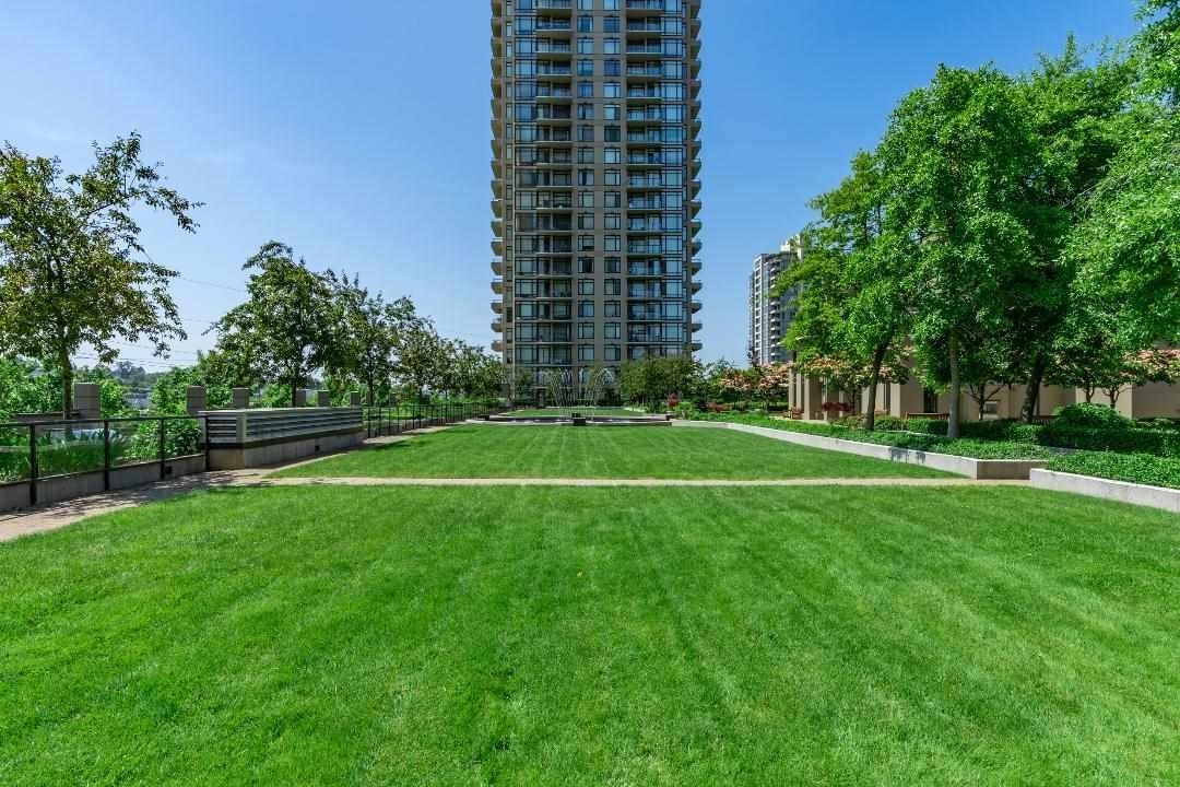 305-2345 Madison Avenue, Burnaby, BC, V5C 0B4 - 18