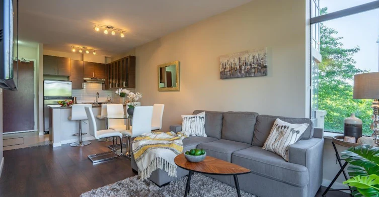 305-2345 Madison Avenue, Burnaby, BC, V5C 0B4