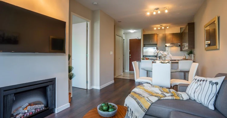 305-2345 Madison Avenue, Burnaby, BC, V5C 0B4 - 4