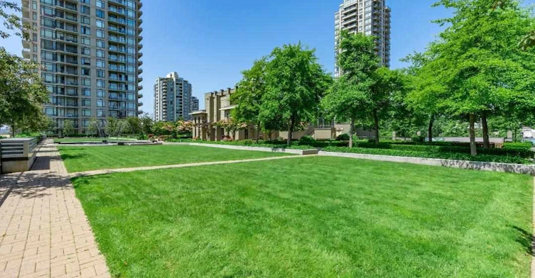 305-2345 Madison Avenue, Burnaby, BC, V5C 0B4 - 17
