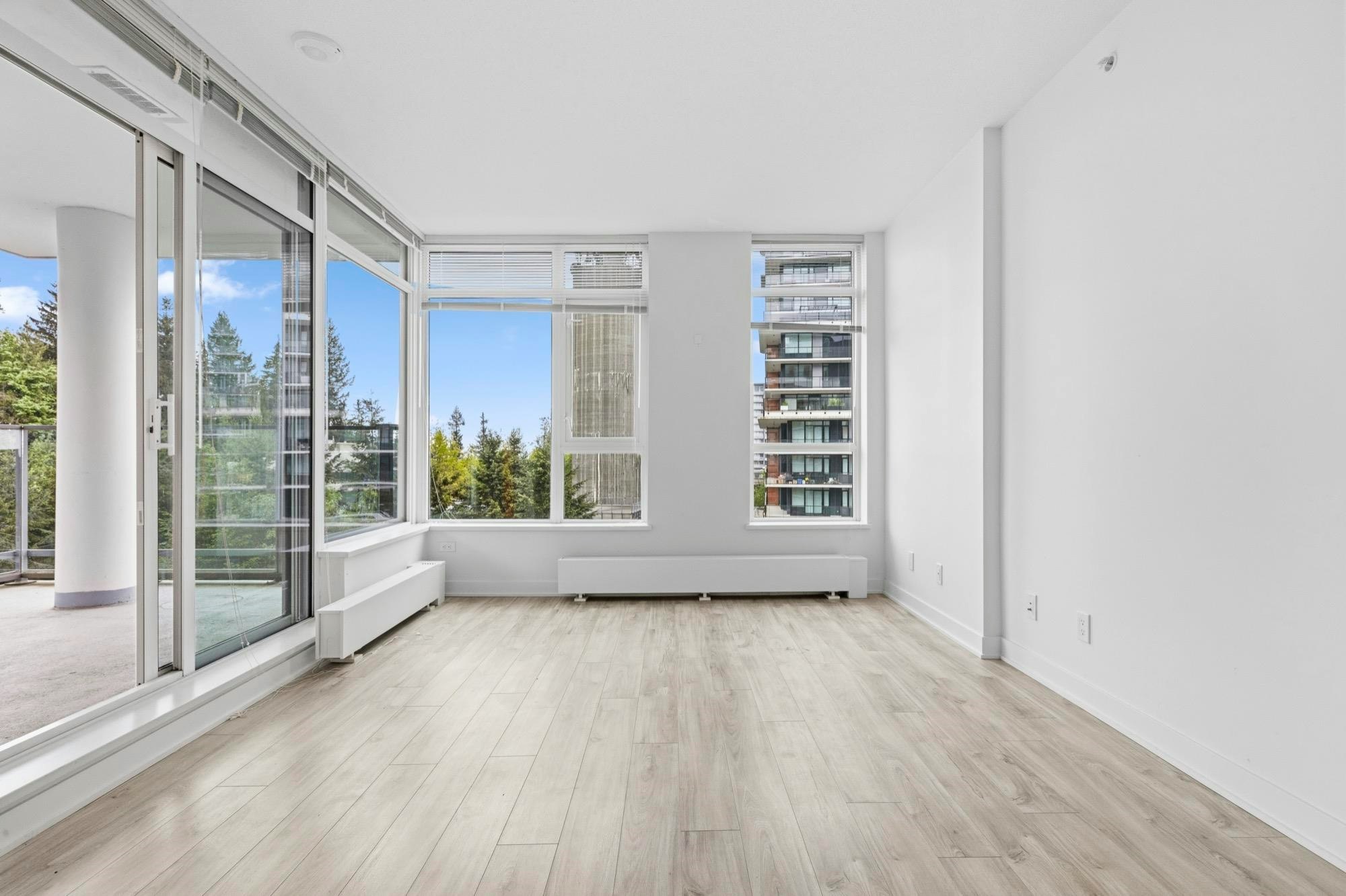 702-8940 University Crescent, Burnaby, BC, V5A 0E7 - 4