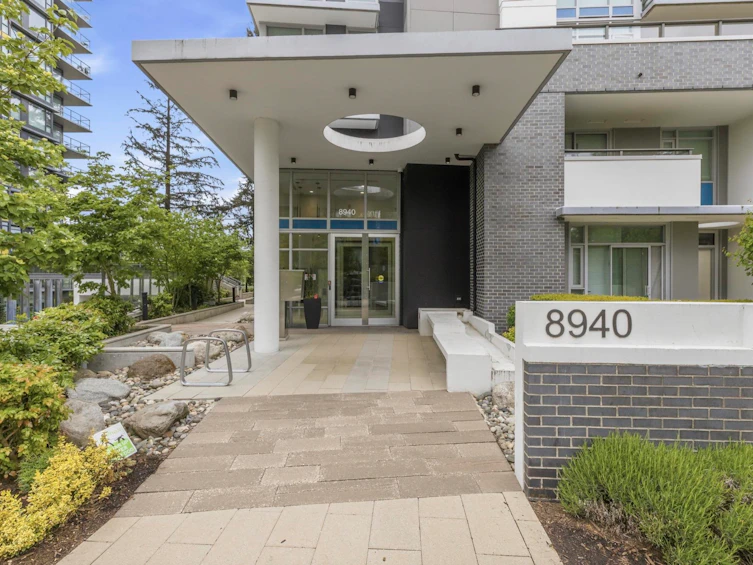 702-8940 University Crescent, Burnaby, BC, V5A 0E7