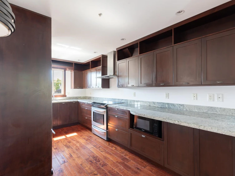 34-2375 W Broadway, Vancouver, BC, V6K 2E6 - 10