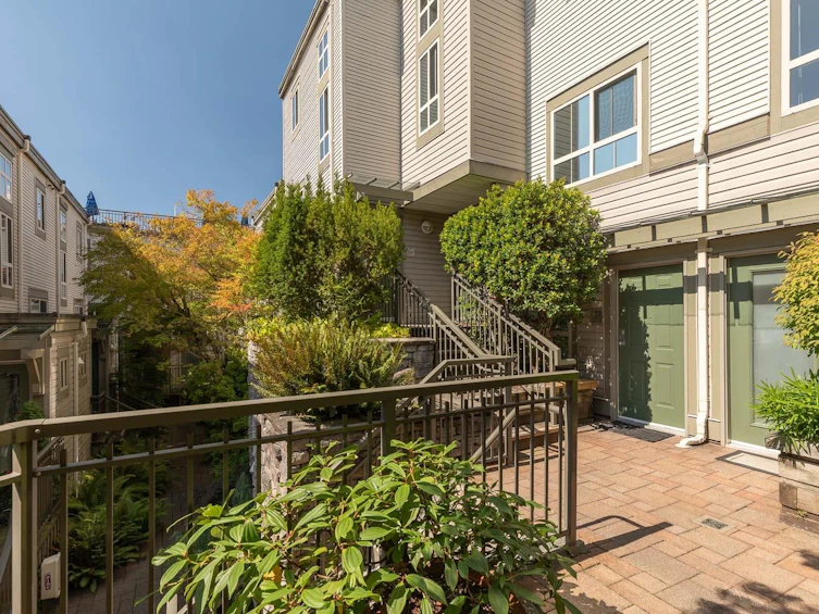 34-2375 W Broadway, Vancouver, BC, V6K 2E6 - 2
