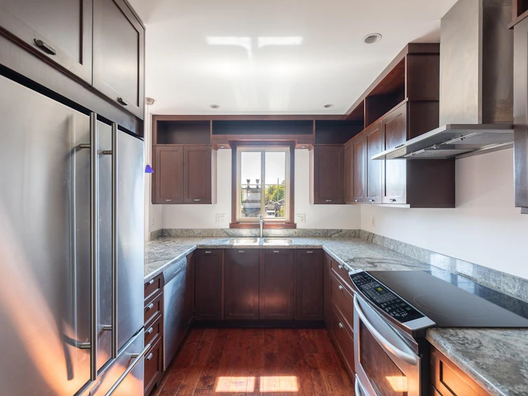 34-2375 W Broadway, Vancouver, BC, V6K 2E6 - 12