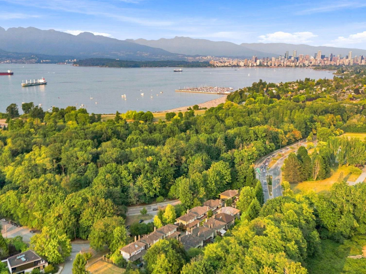 4245 Nautilus Close, Vancouver, BC, V6R 4L1 - 33