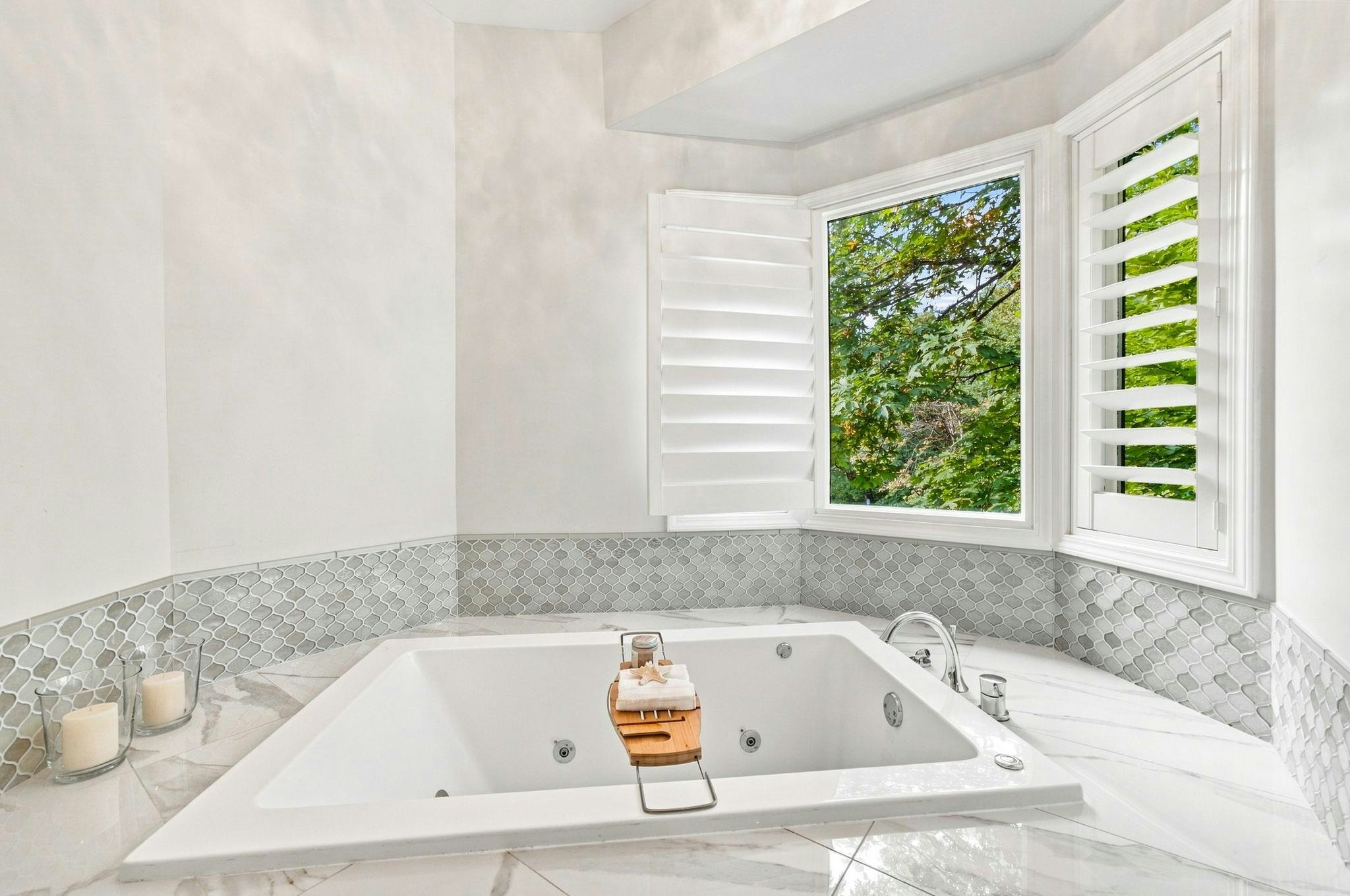 4245 Nautilus Close, Vancouver, BC, V6R 4L1 - 24