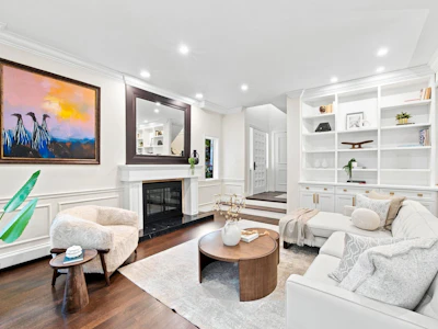 4245 Nautilus Close - 4