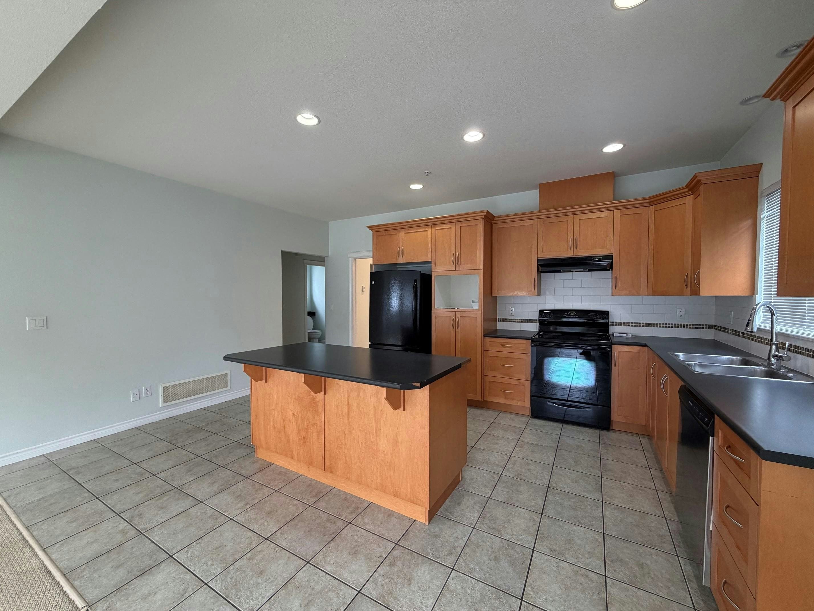 19590 Shingle Bolt Crescent, Pitt Meadows, BC, V3Y 2W7 - 10